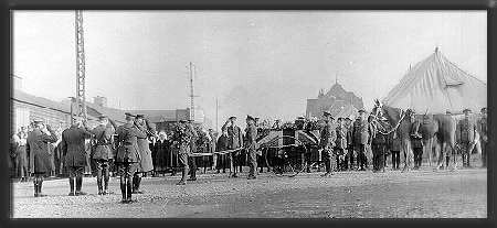 Canada's Hundred Days, Canadian Mounted Rifles